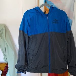 ✨Disney windbreaker jacket✨